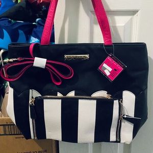 *NEW*Betsy Johnson convertible purse